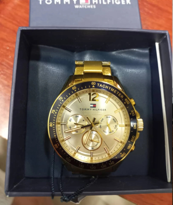 ساعه توم هلبفغر