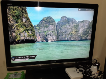 تلفزيون شارب 40 بوصة بحالة ممتازة +جهاز تلفزيون ابل الجيل الثاني SHARP AQUOS TV 40 INCH LCD FULL HD