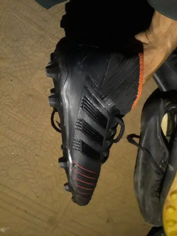 UK 8 number shoes available ha original UK