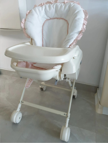 كرسي طعام الأطفال من جونيورز