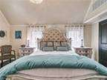 Home For Sale In Guthrie, Oklahoma - Opportunity!