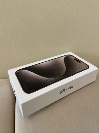 iPhone 15 pro 256 GB Natural Titanium ايفون 15 برو