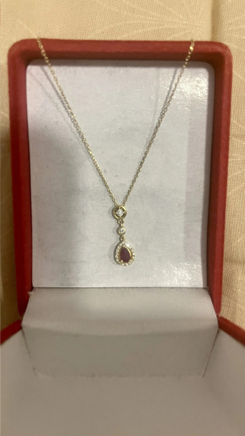 سلسلة ذهب مرصعة روبي وألماس