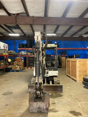 2000 Bobcat x331e mini excavator