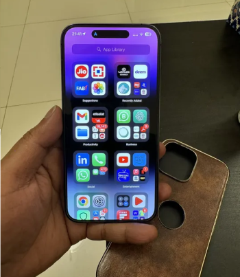 Excellent Condition Iphone 14Pro Max with Case Box and Charger