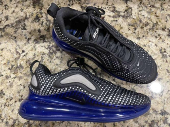 AIR MAX 720 PIXEL BLACK BLUE SIZE 6Y in Farr West, Utah