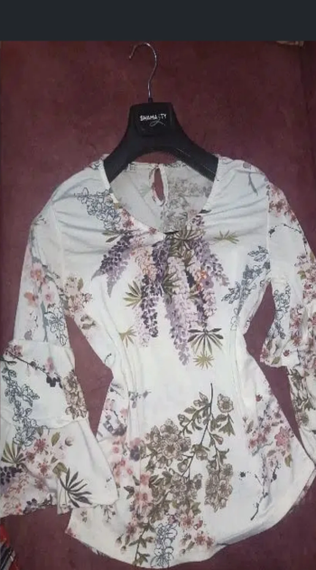 بلاوز استعمال شبه جديد للبيع