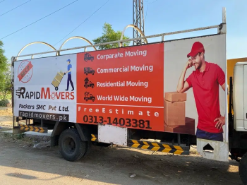 female Office supervisor