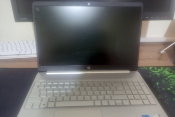 HP15.6 i51135g7/16gb/256nvme