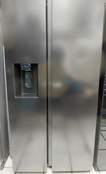 Samsung side by side ice maker with water despansir new last model frige working excellent