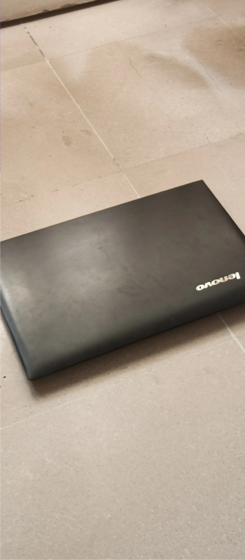 للبيع لابتوب مستعمل lenovo