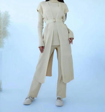 طقم نسائي انيق