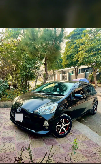 Toyota Aqua Model 2013 (Hybrid)