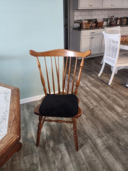 Dining Table w/4 chairs