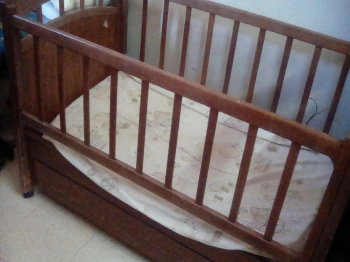 تخت اطفال خشب اصلي