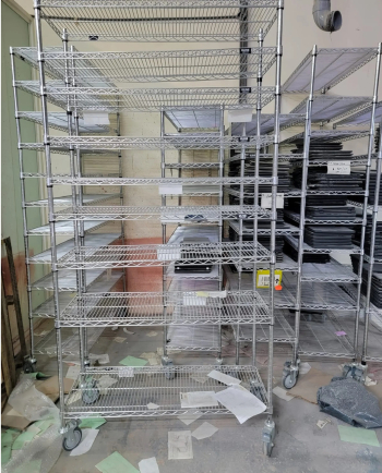 Stainless Steel ULINE shelves 122cm/102cm
