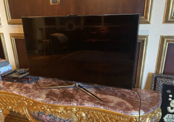 Samsung 46 inch smart HD flat screen